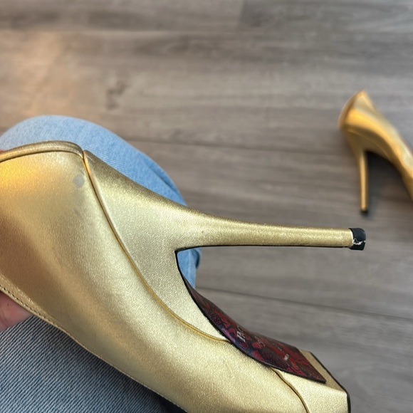 Cesare Paciotti Gold Platform Heels - Picture 6 of 6